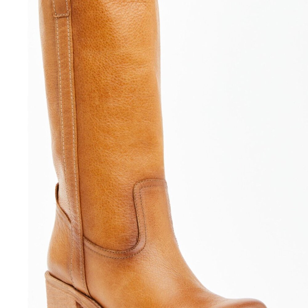 Chic Tan Heeled Boots